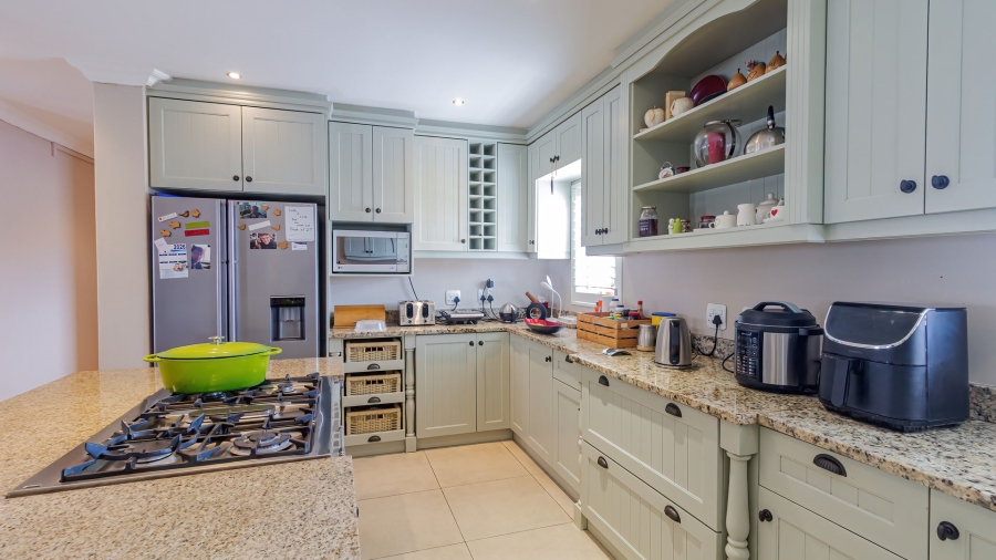 4 Bedroom Property for Sale in Blue Lagoon Western Cape